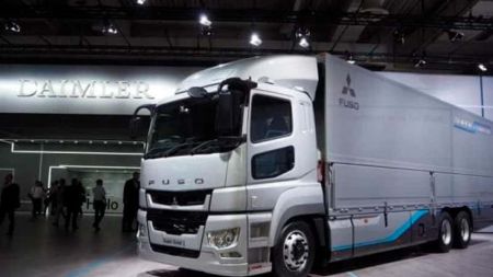 images/newsimages/2018/Daimler Welcomes New Thai Truck And Bus Assembly .jpg#joomlaImage://local-images/newsimages/2018/Daimler Welcomes New Thai Truck And Bus Assembly .jpg?width=800&height=450